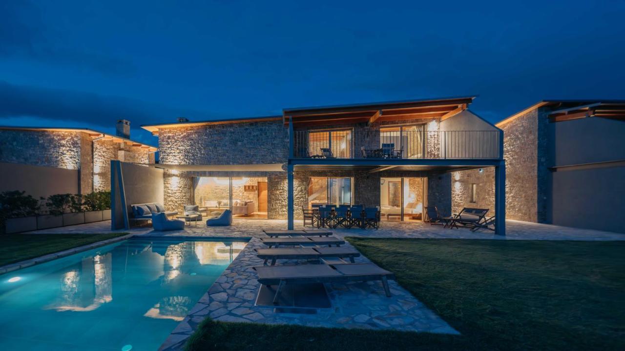 Real Life Homes Luxurious Seafront Villas Each With Their Own Private Pools Korakochori ภายนอก รูปภาพ