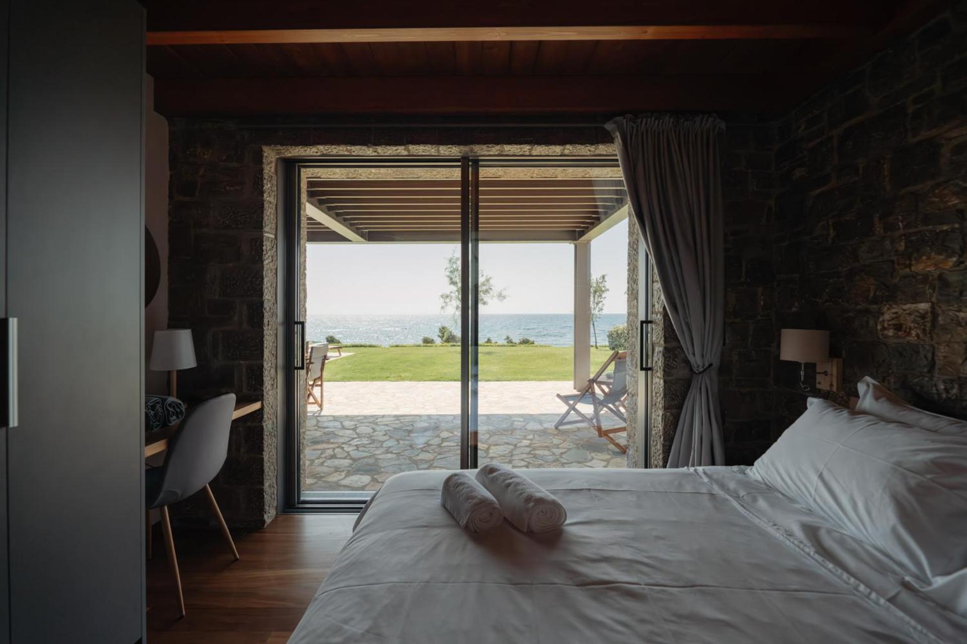 Real Life Homes Luxurious Seafront Villas Each With Their Own Private Pools Korakochori ภายนอก รูปภาพ