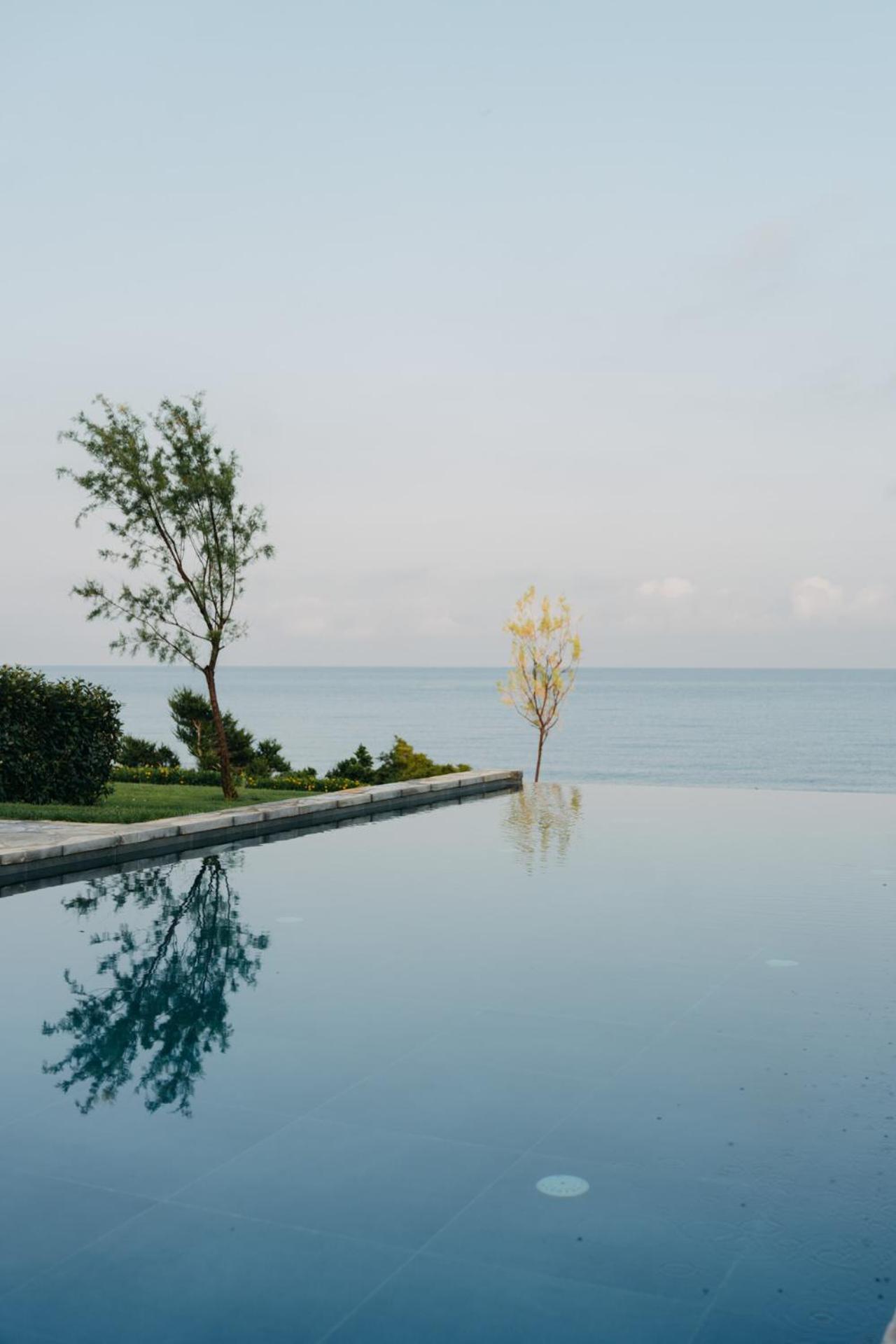 Real Life Homes Luxurious Seafront Villas Each With Their Own Private Pools Korakochori ภายนอก รูปภาพ